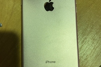 Мобільні телефон т.м. “Apple IPhone" різних моделей - 4 шт