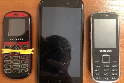Мобільний телефон марки "Samsung», IMEI:356994053648519; мобільний телефон марки "Аlcatel" ,IMEI:354442083659819; мобільний телефон марки "Xiаomi", IMEI:відсутній