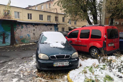 Автомобіль ЗАЗ DAEWOO LANOS, рік випуску 1998, д.н.з. АХ9102АО, зеленого кольору, номер кузова : KLATF69YEWB272014