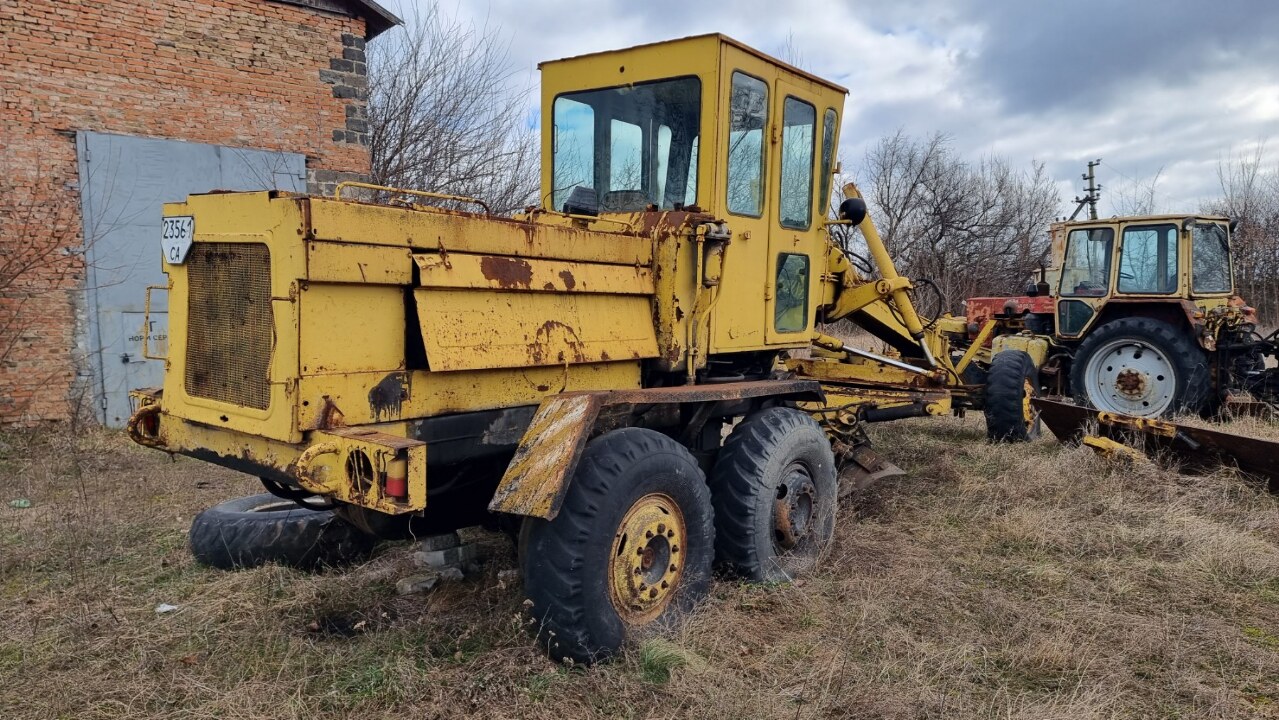 Автогрейдер ДЗ-122, 1991 року випуску, ДНЗ 23561СА, номер кузову 1009212, стан розібраний