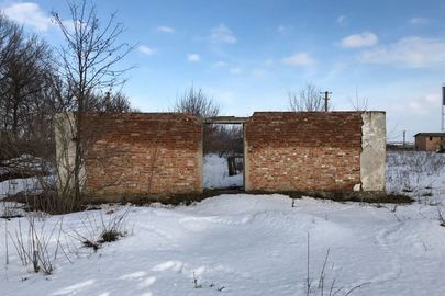 Нежитлова будівля (свиноферма), загальною площею 882.6 кв.м., що знаходиться за адресою: Київська область, Богуславський район, село Іванівка, вул. Миру, буд. 14