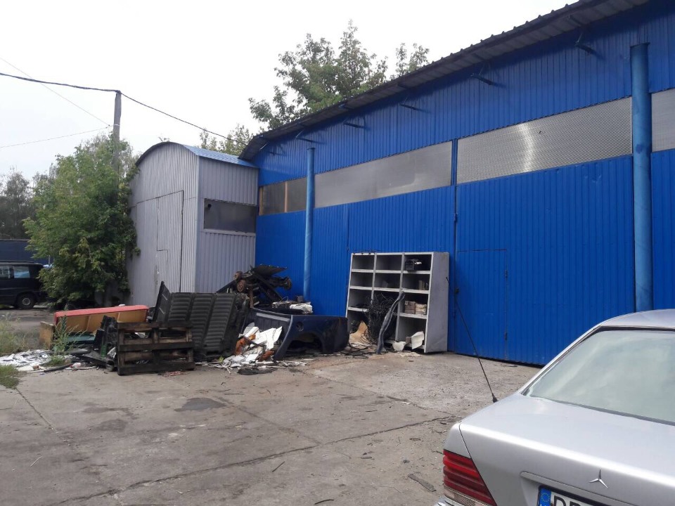 ІПОТЕКА.Частина виробничого майданчика та гаражі літ.Ф,Ф1,Ф2 (шлакоблоки,цегла) разом з вбиральнею,огорожею № 4,№10,замощенням-І,площею 938.0 кв.м.,за адресою:Київська область,м.Буча,вул.Кірова,99