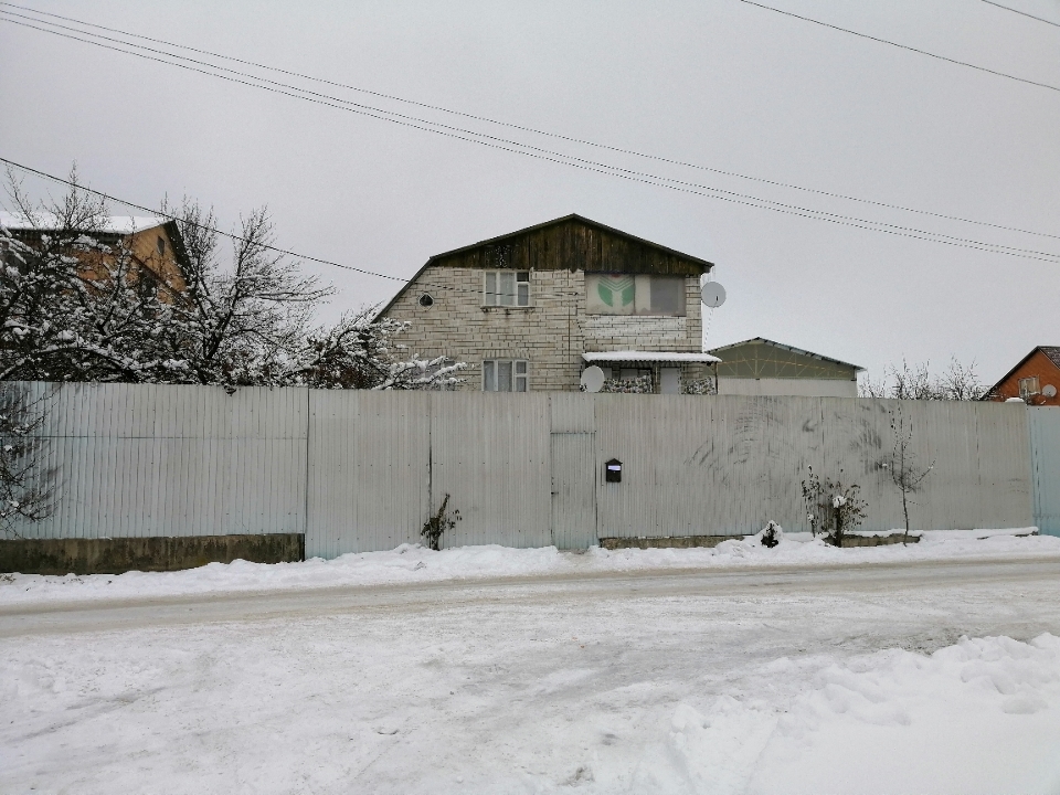 ІПОТЕКА. Незавершене будівництво, триповерховий недобудований житловий будинок, готовністю 60 % та земельна ділянка, площею 0.1879 га, К/Н 3221887801:02:030:0107, за адресою: Київська обл., Вишгородський район, с.Старі Петрівці, вул. Жовтнева, 25