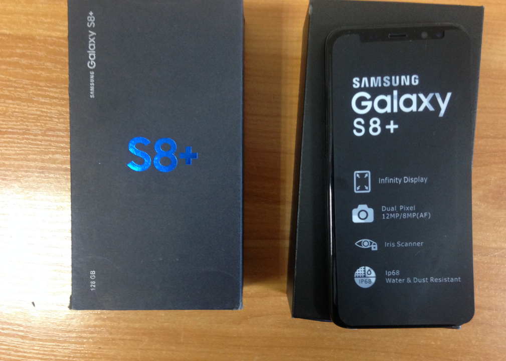 Мобільний телефон марки Samsung Galaxy S8+ 128 gb, модель G9300, IMEI  (слот 1) 355210947145419, IMEI  (слот 2) 355210947145427