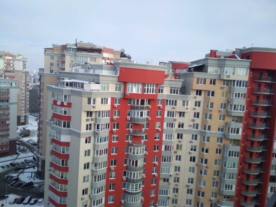 Однокімнатна квартира , загальною площею 42.6 кв.м., що знаходиться за адресою: м.Київ, вул. Ломоносова, 50/2, кв. 253