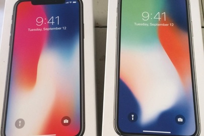 Мобільний телефон iPhone X, модель А1901, колір-silver, 256 Gb та мобільний телефон iPhone X, модель А1901, колір-space gray, 256 Gb у комплекті з навушниками, зарядним пристроєм та usb кабелем