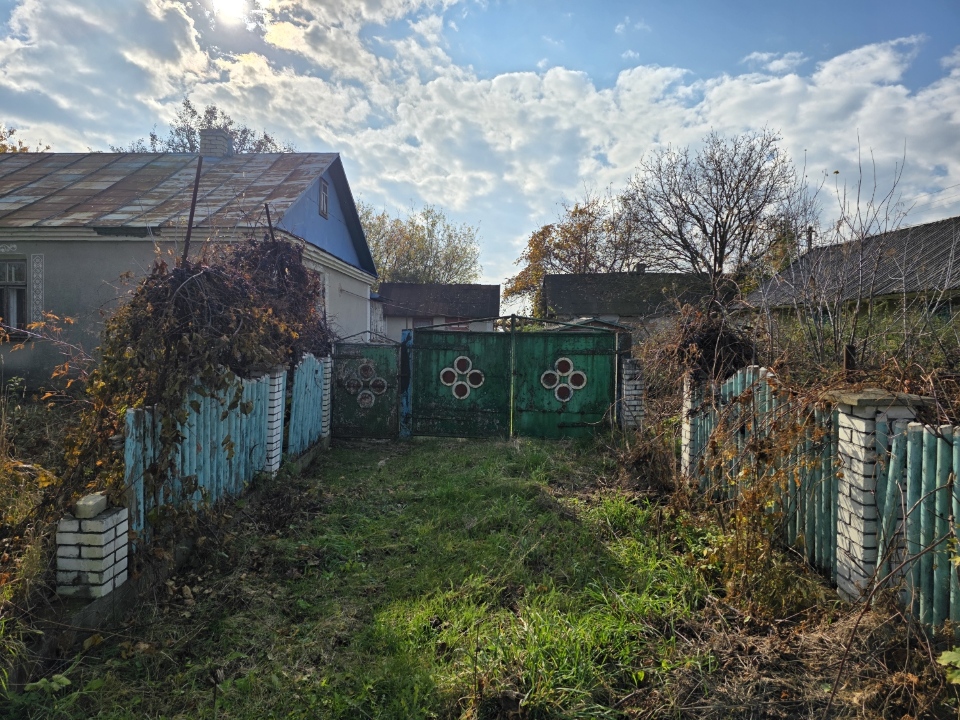 1/2 домоволодіння РНОНМ 4908775, знаходиться за адресою Рівненська обл., Дубенський р., с. Гранівка, вул. Шевченка, буд. 18