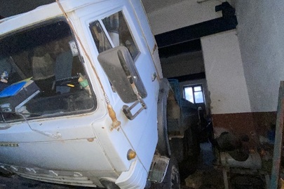 Транспортний засіб КАМАЗ бортовий-С 5320, 1994 року випуску, номерний знак: АМ9066ВН, номер шасі (кузова, рами) 315757/6001000, сірого кольору