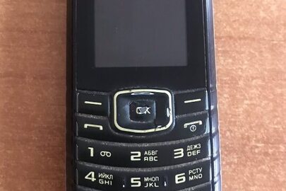 Мобільний телефон "SAMSUNG GT-E1080i"