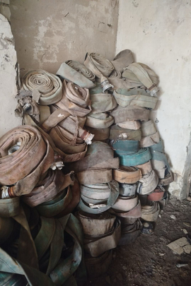 Конфіскація майна за рішенням суду: 3 пожежні шланги, бувші у використанні