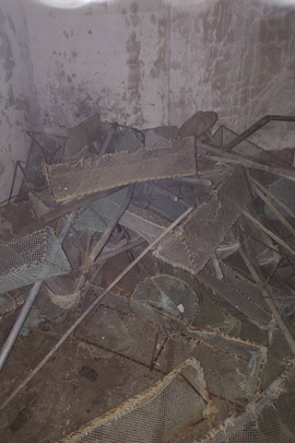 Конфіскація майна за рішенням суду: 2 сачка, бувші у використанні