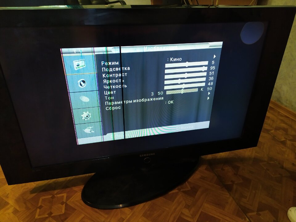 Телевізор Samsung LE40А330 J1 XUA, б/в, має полоси на дисплеї, потребує ремонту 