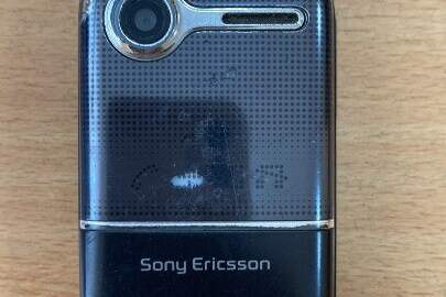 Мобільний телефон, Sony Ericsson z250i, б/в, зі слідами пошкодження, встановити чи робочий стан не виявилося можливим