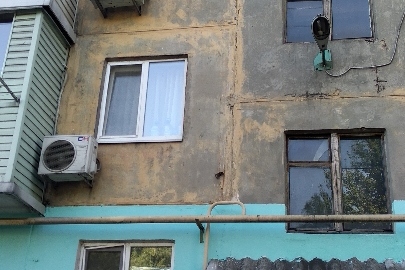 1/2 частина трикімнатної квартири № 56, загальною площею 59,0 кв.м, житловою площею 40,3 кв.м, розташованої за адресою: Дніпропетровська область, м. Першотравенськ, вулиця Шкільна, буд. 31