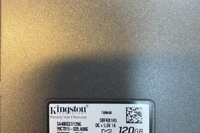 Твердотільний накопичувач Kingston на 120 GB, сірого кольору, б//в