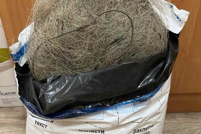 Конфісковане майно за рішенням суду: сітка рибальська, довжиною 30 метрів, шириною 1 метр, розміром вічок 50 мм, б/в