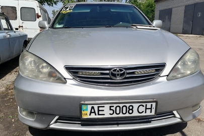 Легковий автомобіль марки TOYOTA модель CAMRY, 2004 р.в., державний номер АЕ5008СН, VIN: 4T1BF30K05U082477, колір СІРИЙ