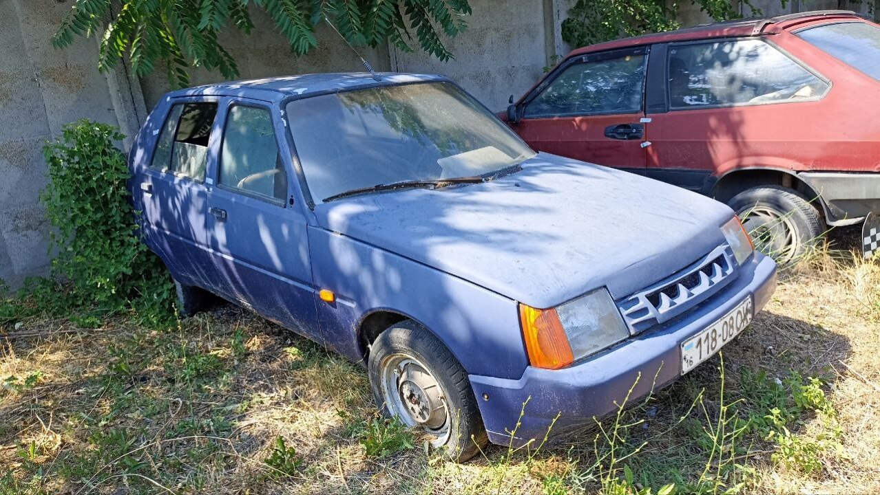 Автомобіль марки ЗАЗ, модель 110307, ДНЗ 11808ОК, 2001 р.в., колір - синій, номер кузову Y6D11030710009579