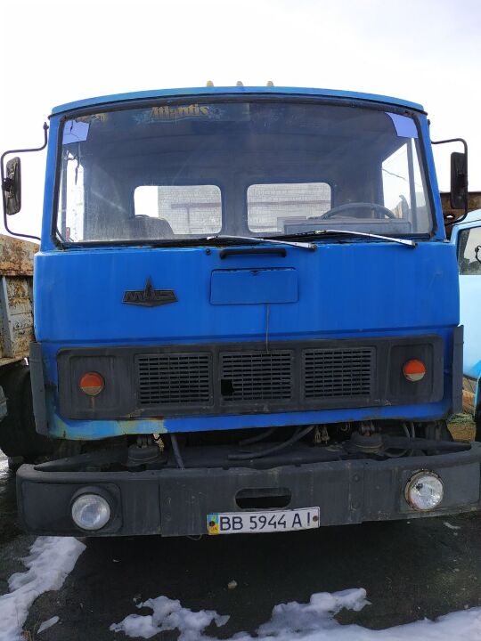 Вантажний автомобіль: МАЗ-54331 (сідловий тягач), 1991 р.в., синього кольору, ДНЗ: ВВ5944АІ, VIN: XTC 543310М0005673
