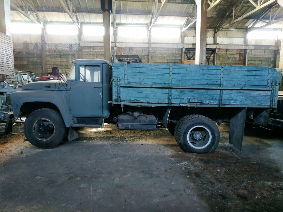 Вантажний автомобіль: ЗИЛ-431410 (бортовий), 1986 р.в., зеленого кольору, ДНЗ: ВВ8445ВА, VIN:XTZ431410G2547311