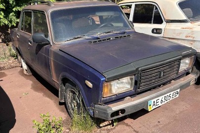 Автомобіль марки ВАЗ, модель 2107, 1985 року випуску, VIN - XTA210700F0130163, тип -загальний легковий седан - В, реєстраційний номер AE6305EB, колір - синій
