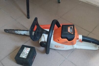 Конфісковане майно за рішенням суду:електрична пилка марки "STIHL" моделі MSA140C, б/в