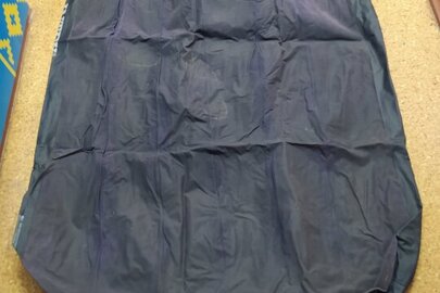 Конфісковане майно за рішенням суду :матрац надувний темно-сірого кольору INTEX та насос ручний,б/в.