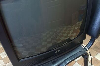 Телевізор АКАІ, модель СТ-2019D, серійний номер MA613402825, чорного кольору