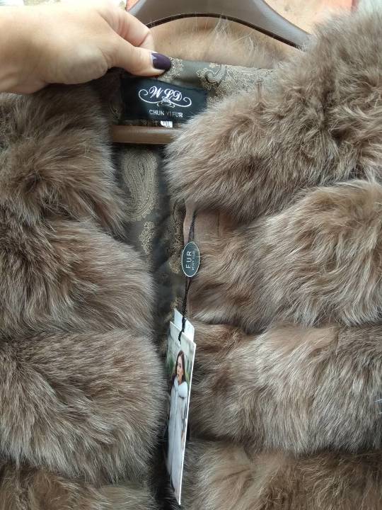 Хутряний виріб - жіноче напівпальто-трансформер, світло-коричневого кольору, розмір 2XL, з ярликом 