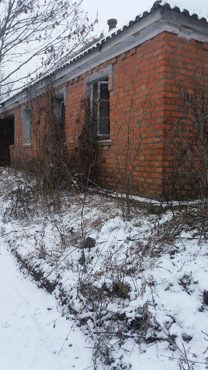 Предмет іпотеки. Житловий будинок, загальною площею 40,5 кв.м., та земельна ділянка площею 0,1476 га, кадастровий номер: 0524585600:02:001:0256, за адресою: Вінницька обл., Тиврівський р-н, с. Селище, вул. Фрунзе, 12