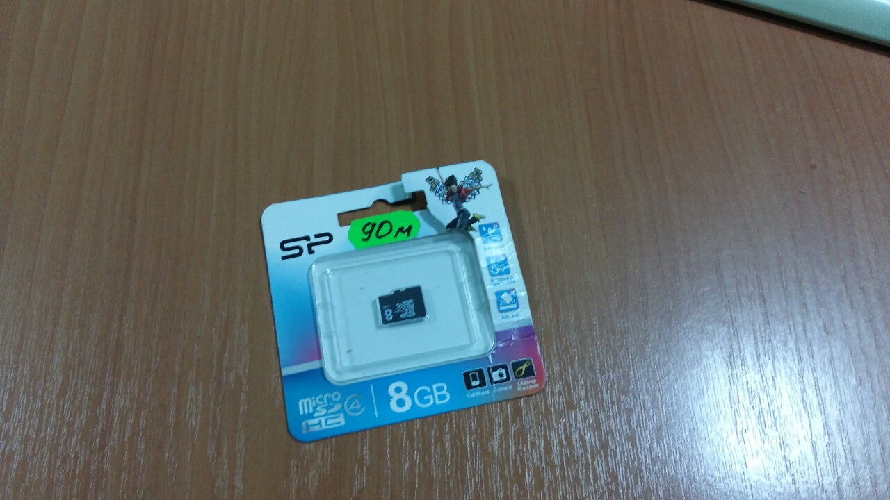 Карта пам'яті Micro SD, об'ємом 8 Гб, з упаковкою білого кольору