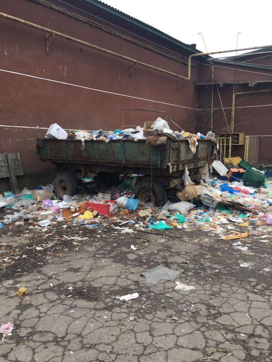 Причіп марки 2ПТС 4, 1988 року випуску, зеленого кольору, № кузова 02-08295, ДНЗ ВЕ02518