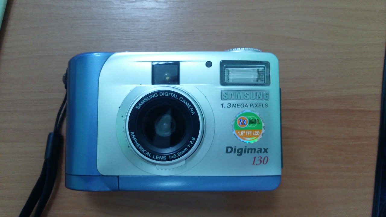 Фотоапарат “SAMSUNG DIGITAL CAMERA DIGIMAX 130