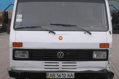 Автомобіль Volkswagen 281, 1988 року випуску, білого кольору, номер кузова: WV2ZZZ28ZJH013603, ДНЗ АВ5612АА