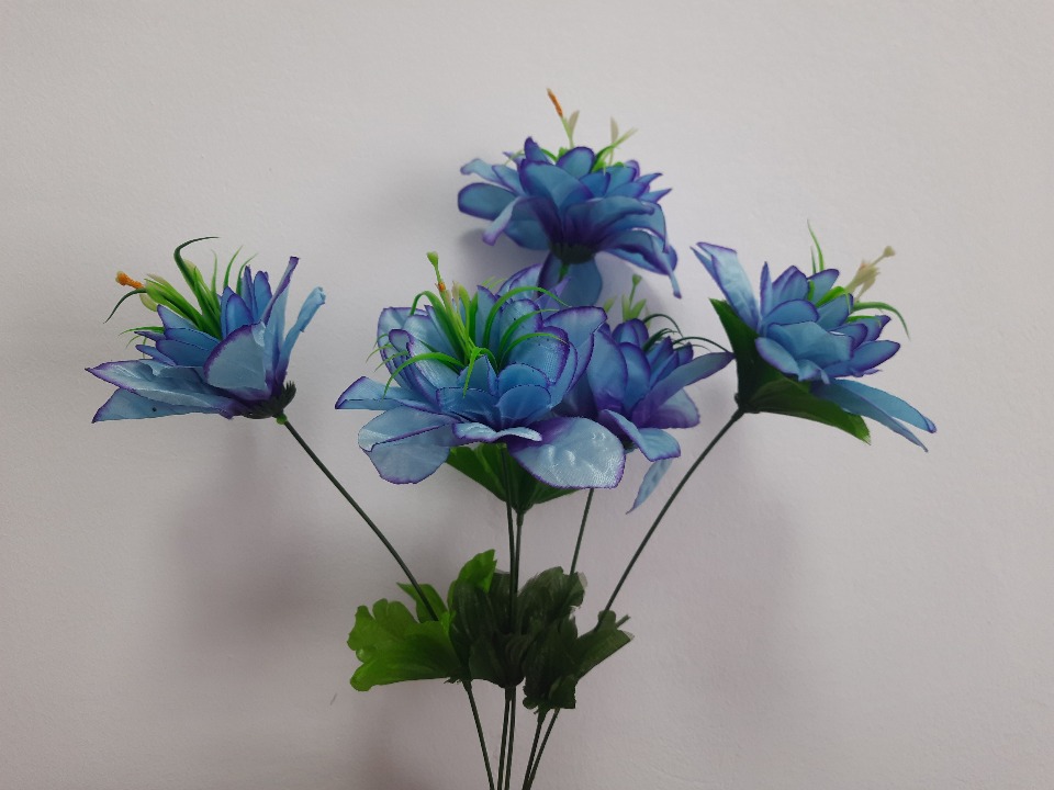 Штучна квітка фіолетово-голубого кольору (нова)