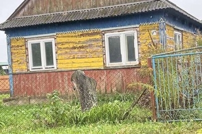 1/4 частки житлового будинку, загальною площею 57,4 кв.м., що знаходиться за адресою: Волинська обл., Ковельський р-н, с. Ломачанка, вул. Миру, буд. 82