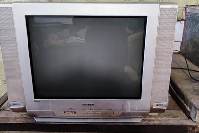 Телевізор Samsung модель CS-21S8MQQ, сірого кольору, в робочому стані, б/в
