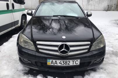 Транспортний засоб маркаи MERCEDES-BENZ, модель: C 200 K, тип: легковий сєдан, рік випуску: 2007, об'єм двигуна: 1796, номер шасі (кузова, рами): WDD2040411A048356, реєстраційний номер: АА4382ТС, колір: чорний