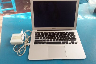 Ноутбук марки Apple MakBook Air