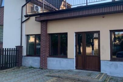 Нежитлова будівля,магазин, А-1, загальною площею 121.9 кв.м., РНОНМ 1891615946112 за адресою Львівська область, м.Стрий, вул.Морозенка, будинок 35