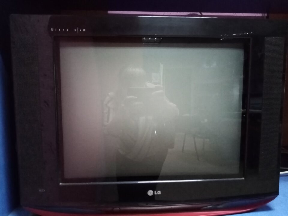 Телевізор LG діагональ 21 дюйм