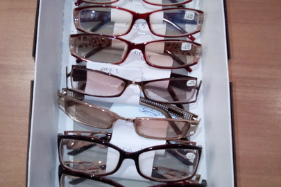окуляри для корекції зору у кількості 7 шт