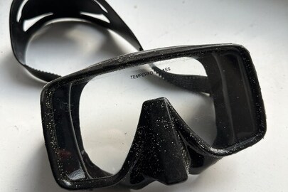 Конфісковане майно за рішенням суду: маска для дайвінгу, б/в, 1 шт.