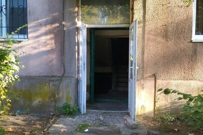 1/3 частка двокімнатної квартири № 27, загальною площею 46,4 кв.м., що розташована за адресою: м. Мукачево, вул. Першотравнева Набережна, буд. 3