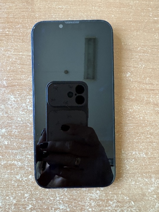 Конфісковане майно за рішенням суду: мобільний телефон марки марки «IPhone 13»   б/в 