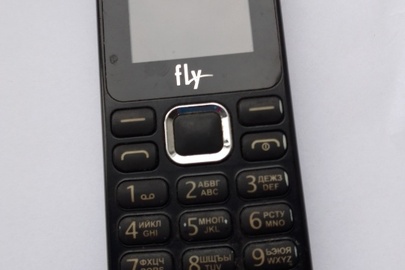 Мобільний телефон fly чорного кольору, 1 шт., бувший у використанні
