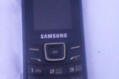 Мобільний телефон "Samsung GT-E 1202"