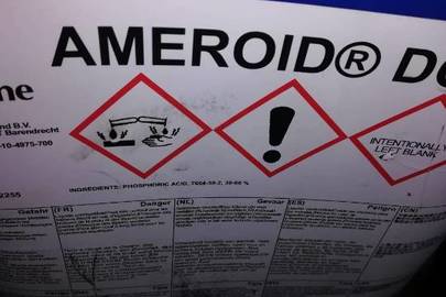Хімічна рідина з маркуванням "AMEROID DC", 3 банки по 25 літрів, всього 75 літрів