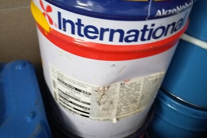 Фарба торгівельної марки "INTERNATIONAL" у кількості 60 літрів