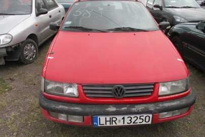Автомобіль "VOLKSWAGEN PASSAT", 1995 р. в., реєстраційний номер LHR 13250,  № кузова: WVWZZZ3AZТЕ044958